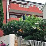 Mira