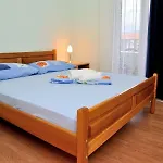 Mira Apartment *