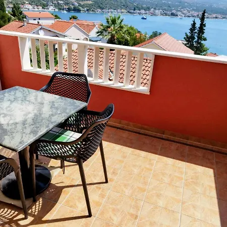 Mira Apartment