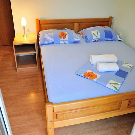 Apartment Mira