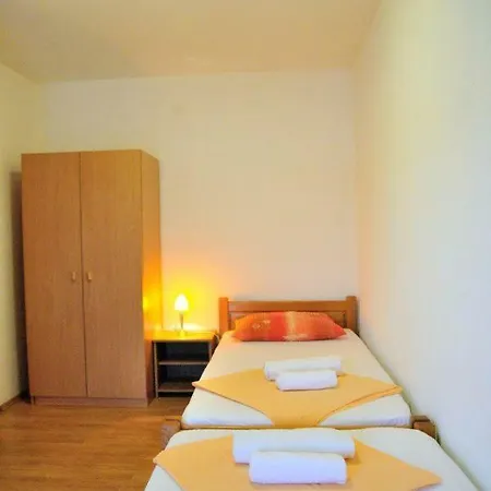 Mira * 罗戈兹尼察