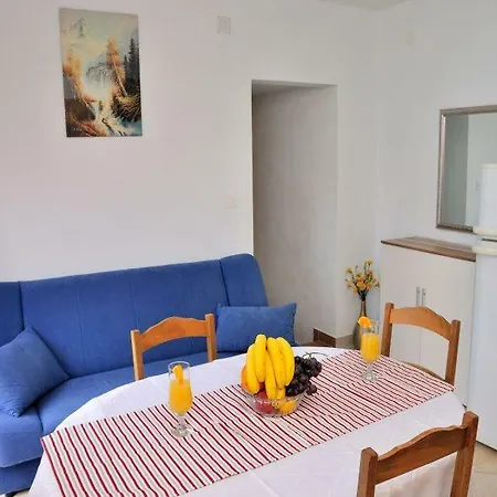 Mira Apartment *