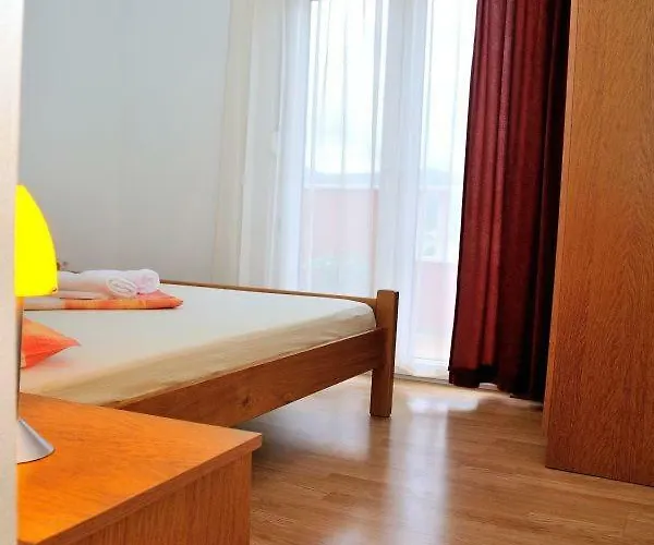 Mira Rogoznica (Sibenik-Knin)